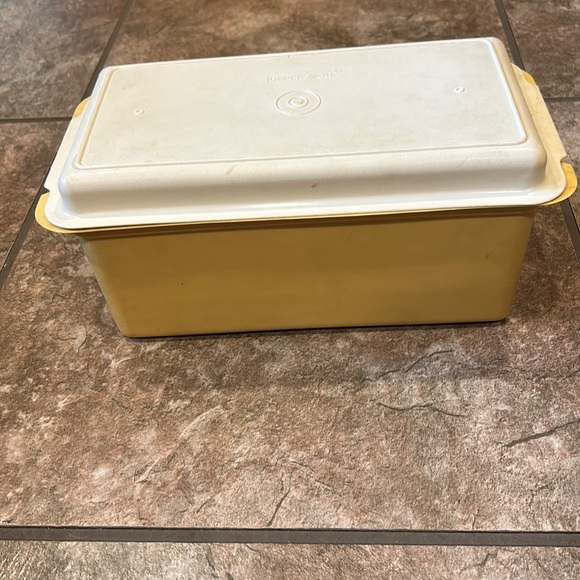 Tupperware Kitchen Vintage Tupperware Bread Box Poshmark